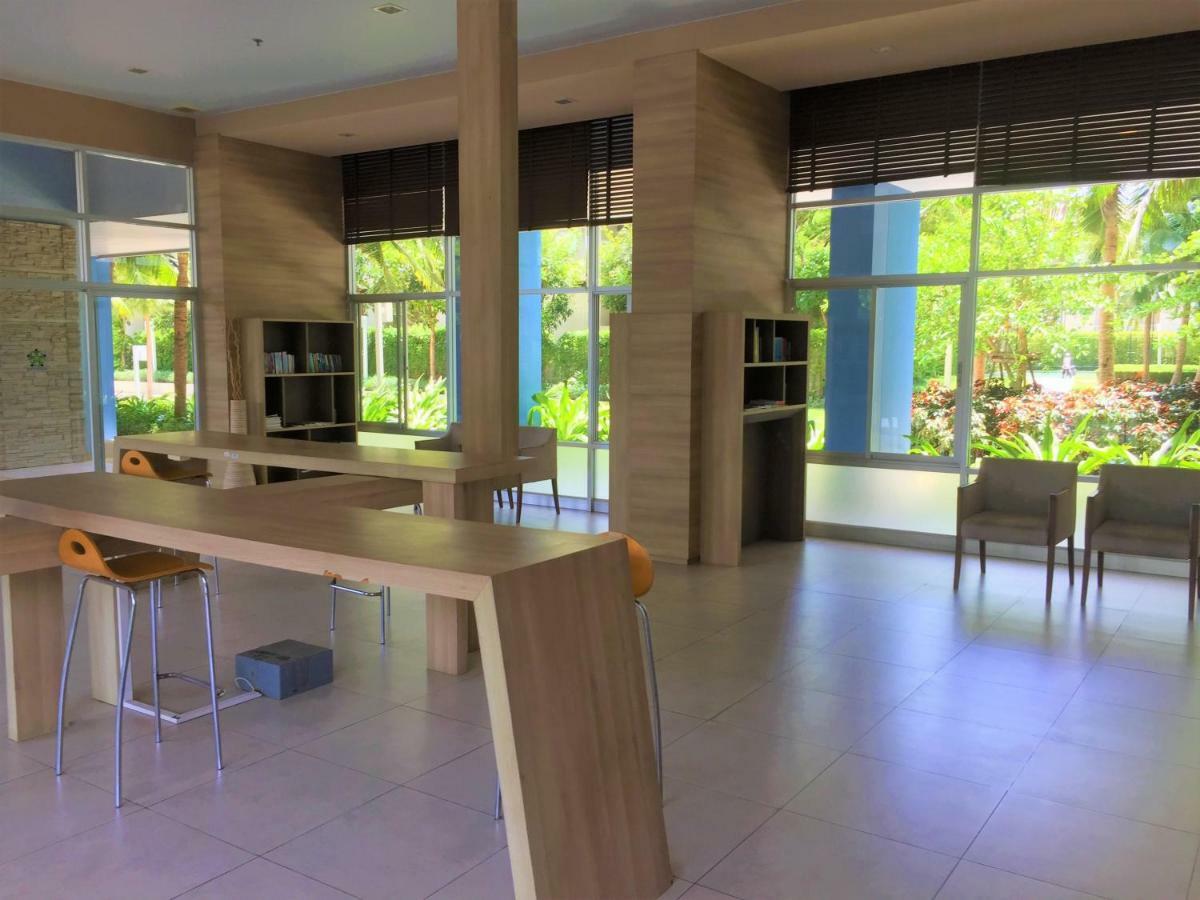 Cosy Lumpini Beachfront One Bedroom Jomtein Jomtien Beach Exterior foto