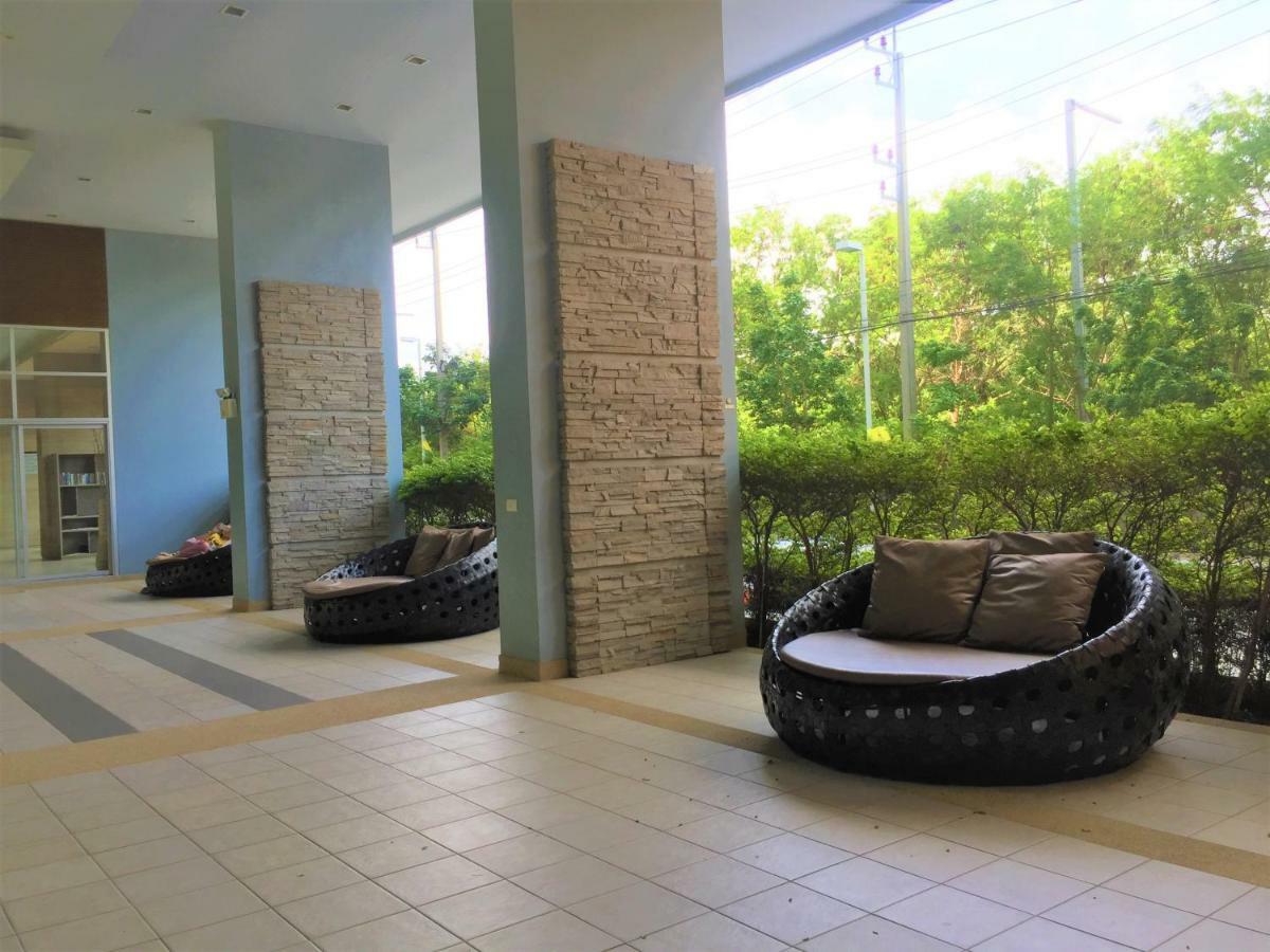Cosy Lumpini Beachfront One Bedroom Jomtein Jomtien Beach Exterior foto